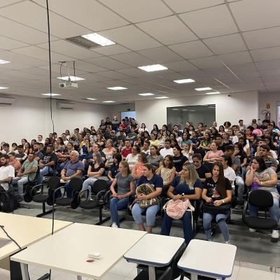 Nesta segunda 06, ocorreram as aulas inaugurais dos cursos técnicos no CEEP Naiana Babaresco de Souza